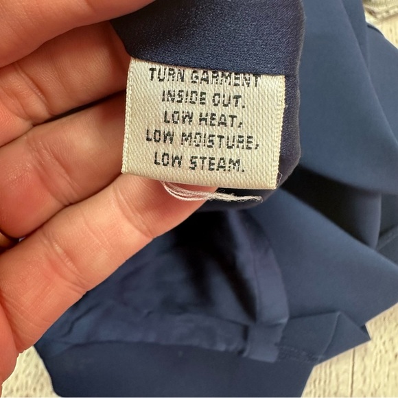 St. John Navy Pencil Skirt sz 14 classic luxury office minimalist - Picture 7 of 8